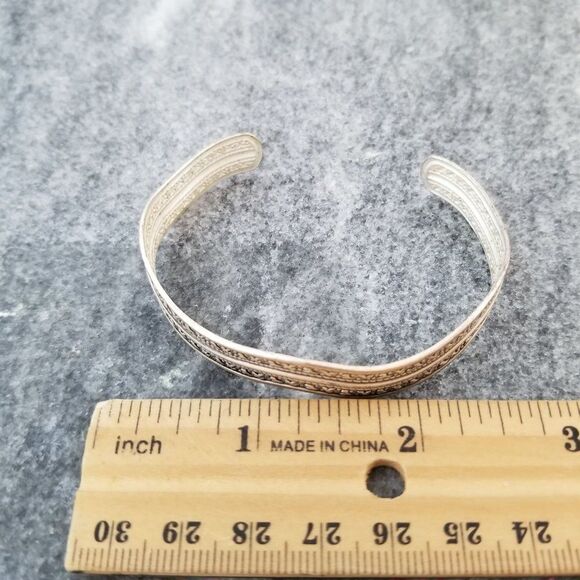 Vintage Silver Tone Wavy Cuff Bracelet, Textured Design, Estate - Picture 3 of 4